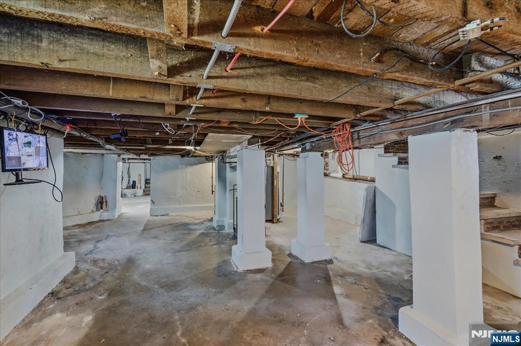 11 Elm St, Ridgefield Park, NJ 07660
