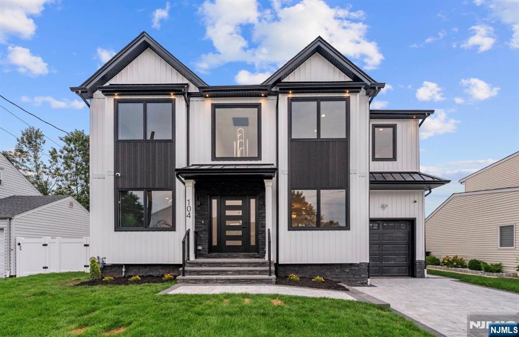 104 Highview Drive - Photo 2