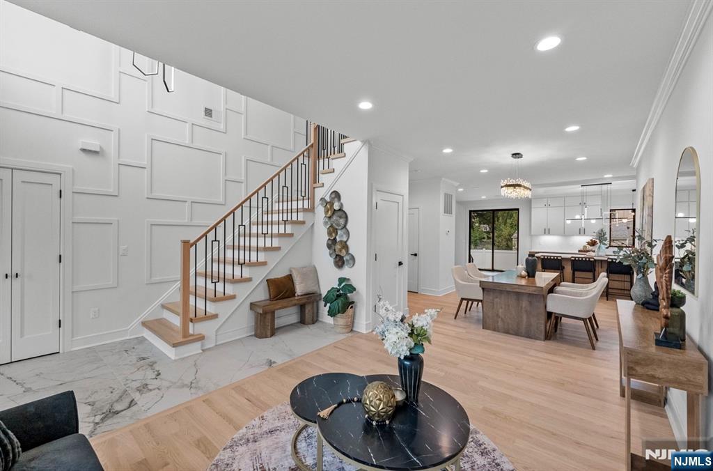 104 Highview Drive - Photo 3