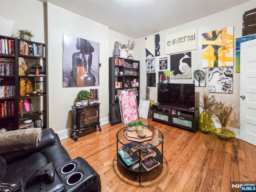 14 48th Street - Photo 3