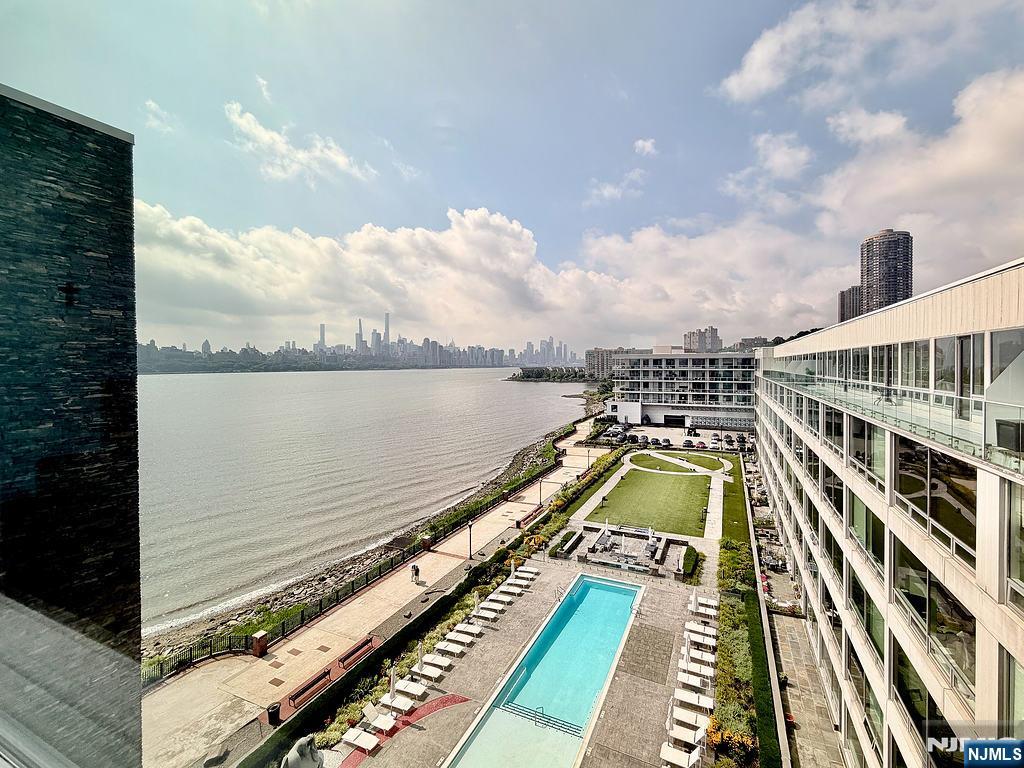 9 Somerset Lane PH 608/614 - Photo 1