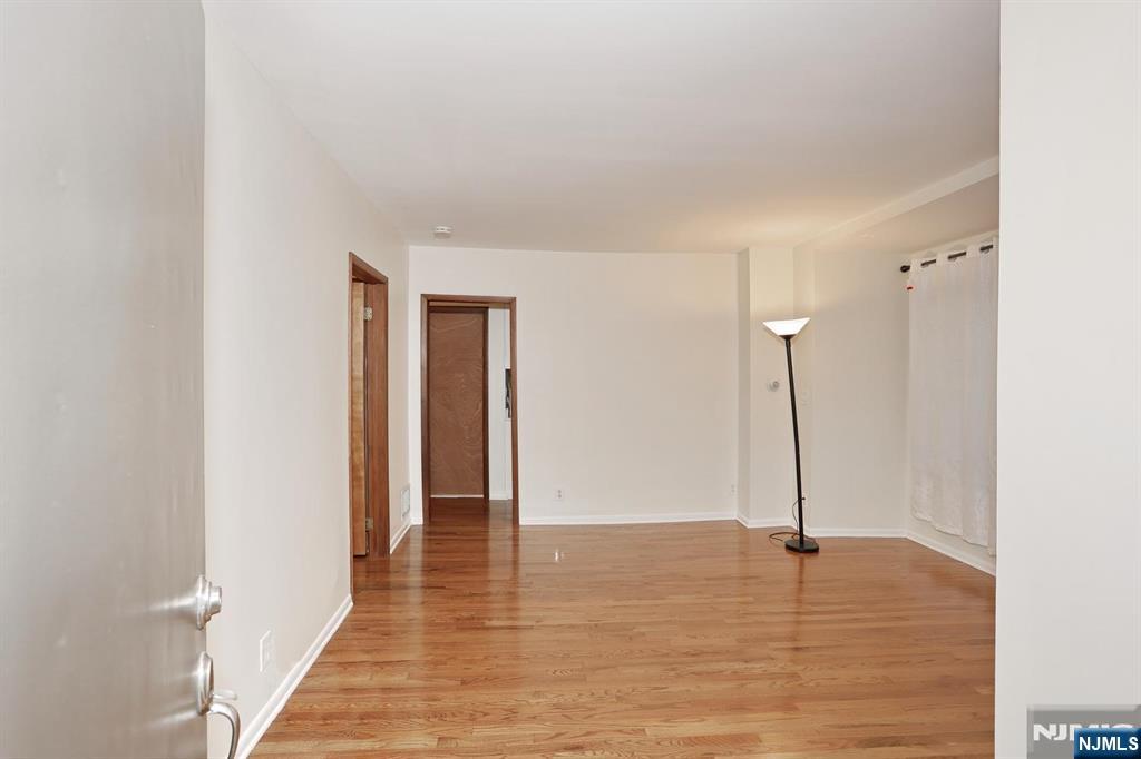 515 N Monroe Street - Photo 5