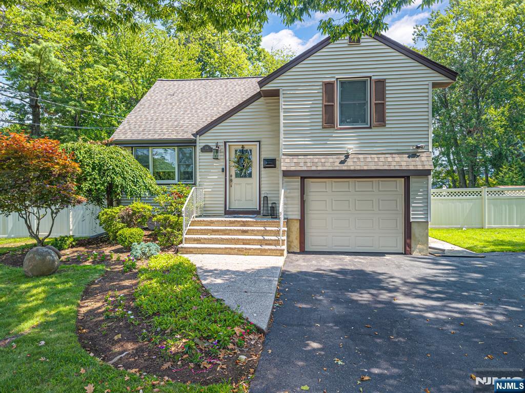 376 Chelsea Street - Photo 1