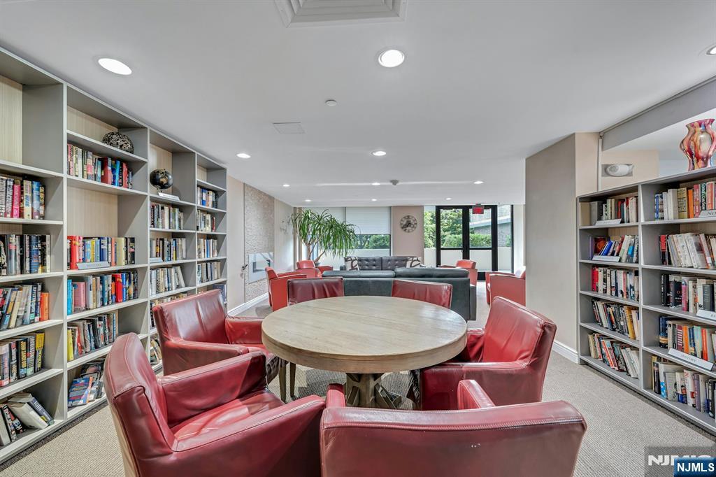 2nd image of 1530 Palisades Ave, Fort Lee, NJ 07024