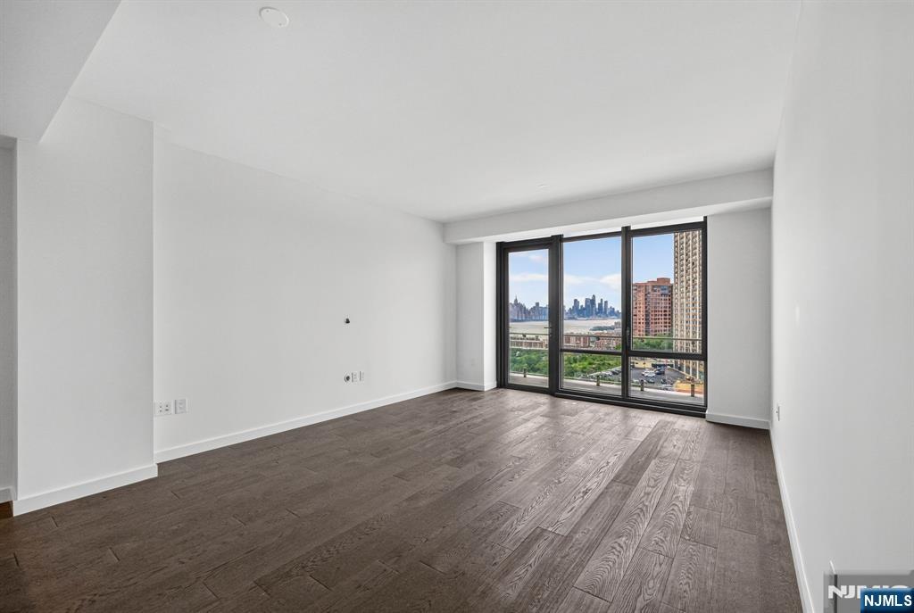 320 Adolphus Avenue 611 - Photo 3