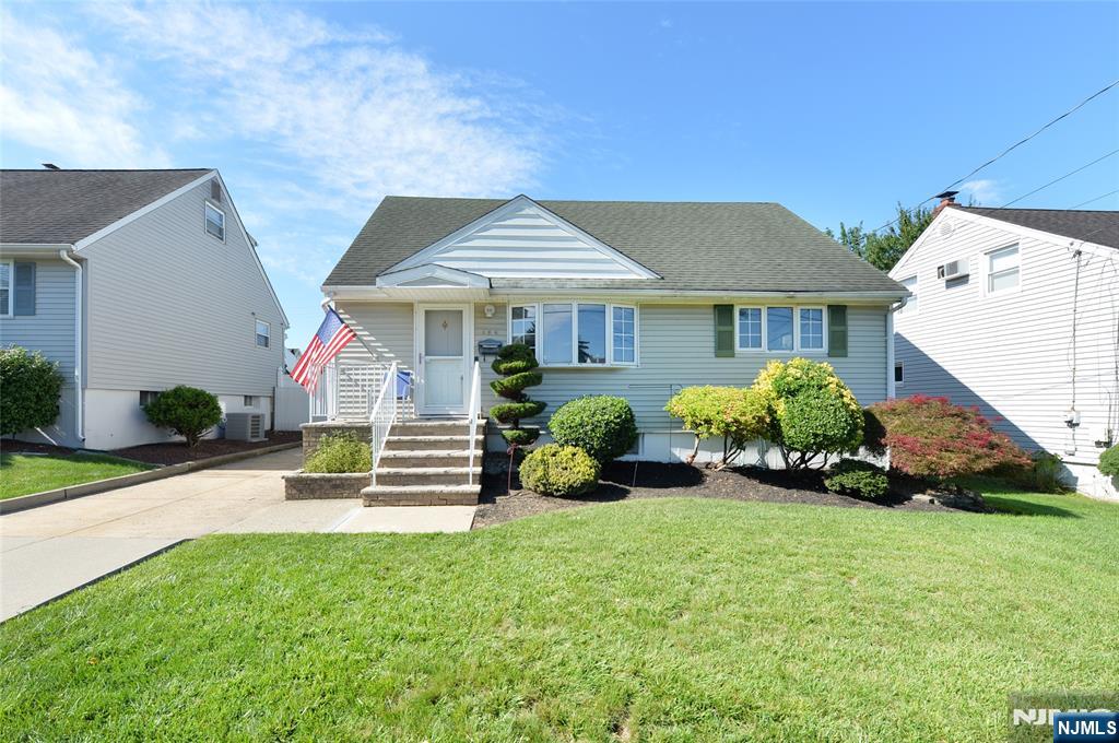 186 Palmer Ter, Wood Ridge, NJ 07075