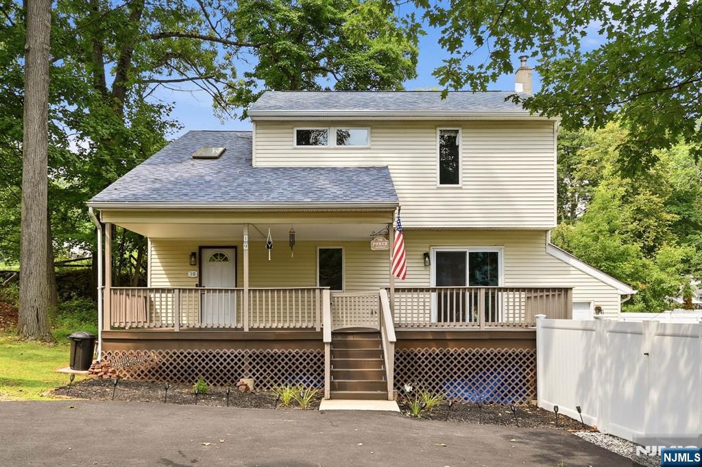 19 Northwestern Way - Photo 2
