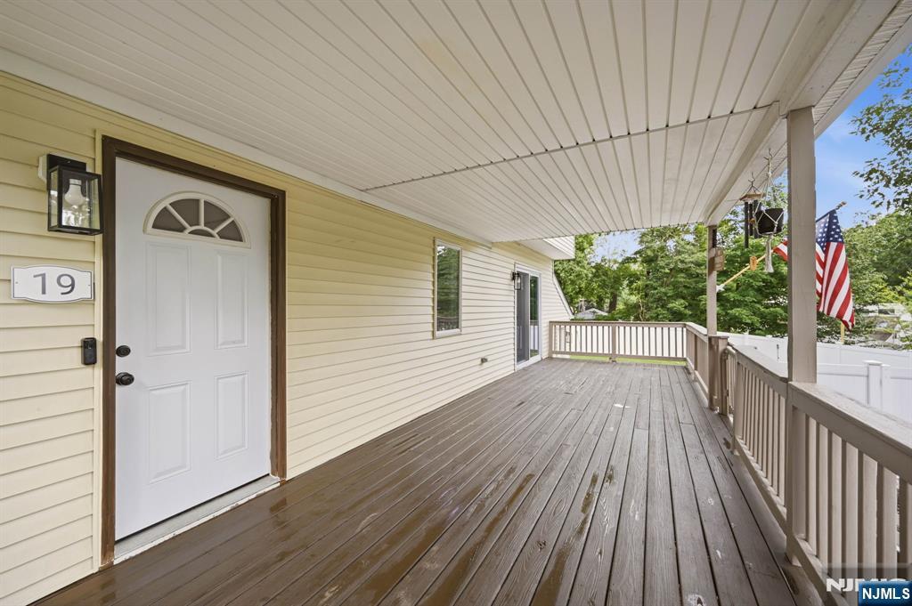 19 Northwestern Way - Photo 4