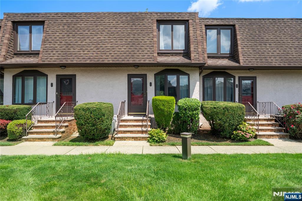 24 River Road E535 - Photo 1