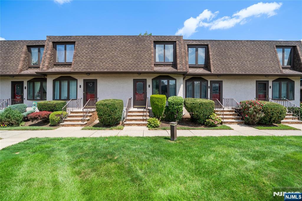 24 River Road E535 - Photo 2
