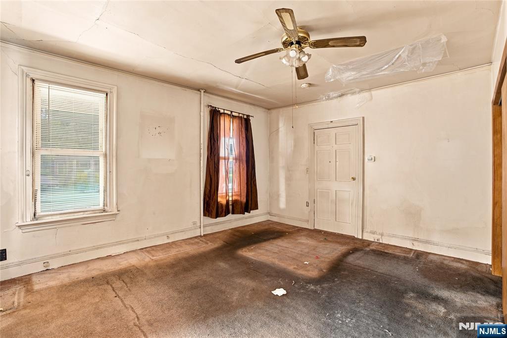 223 Montgomery Street - Photo 5