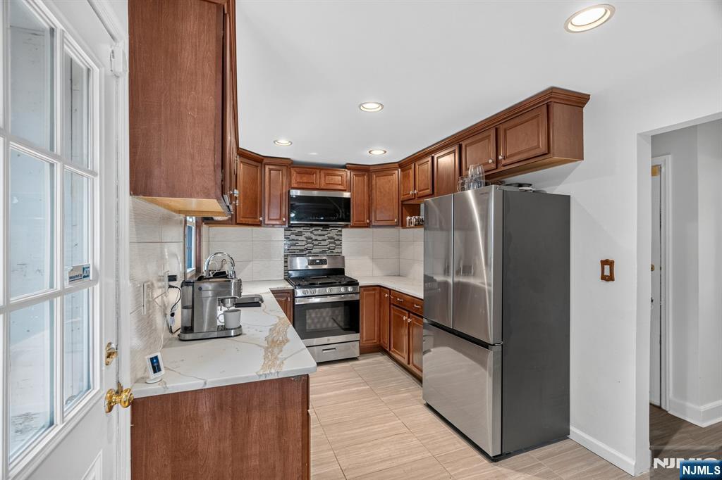 27 Grayson Place - Photo 2
