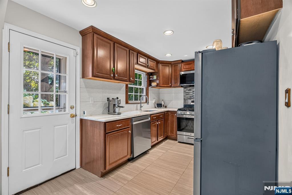 27 Grayson Place - Photo 3