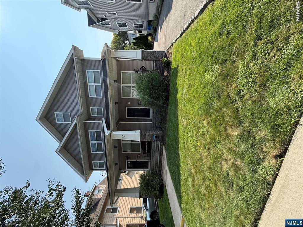 17 Sidney Avenue - Photo 2