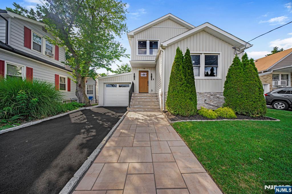 16 Norman Avenue - Photo 2