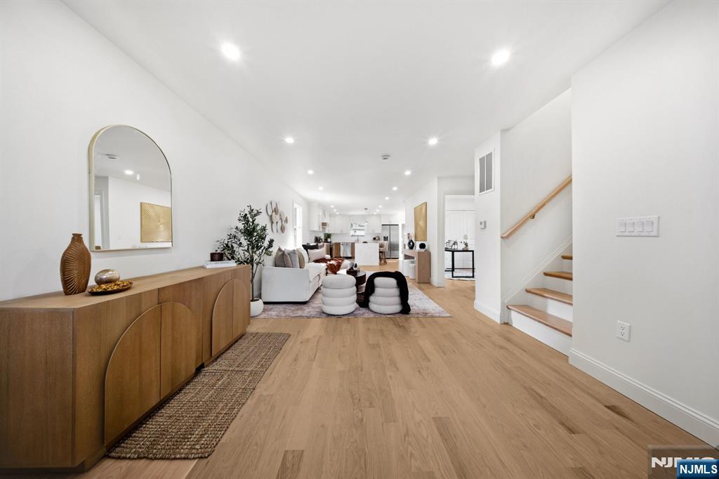 16 Norman Avenue - Photo 3