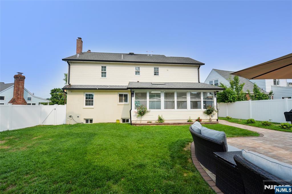 2-06 37th St, Fair Lawn, NJ 07410