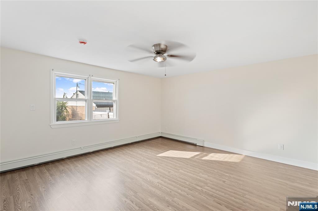 86 Farnham Avenue - Photo 2