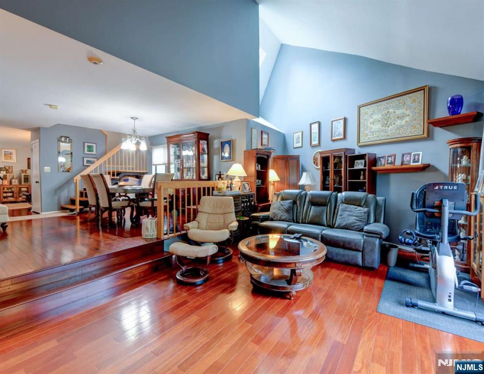 590 Sanderling Court 590 - Photo 3
