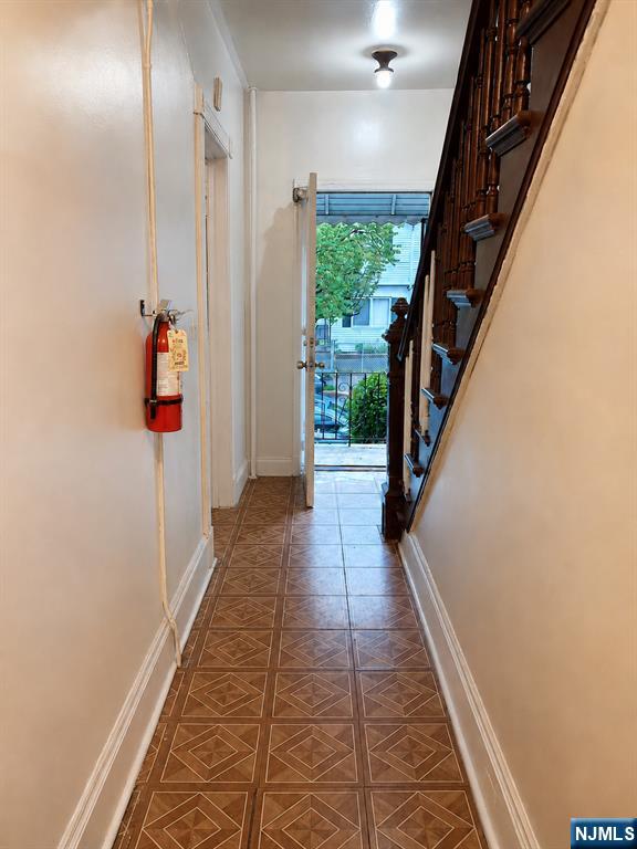165 Pearl Street - Photo 2