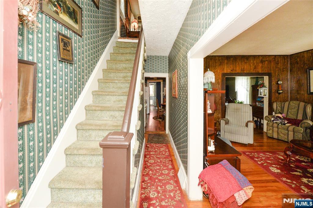 10 Ackerman Avenue - Photo 4