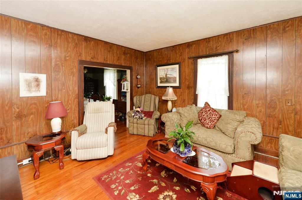 10 Ackerman Avenue - Photo 5