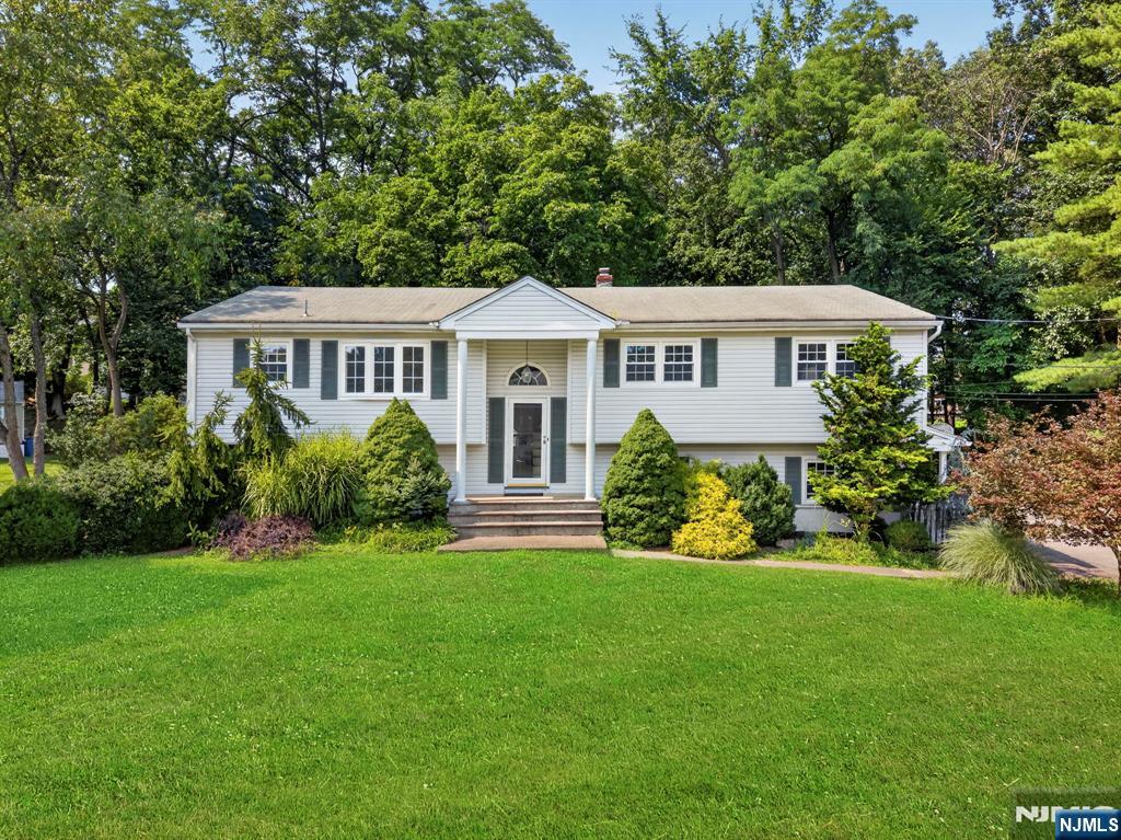 3rd image of 13 Friar Wy, Wayne, NJ 07470 | MLS# 26030592