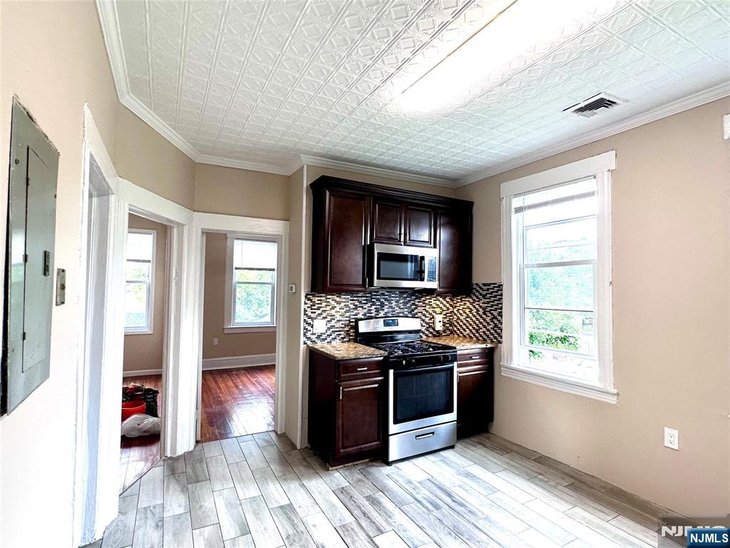 25 Market Street 3 - Photo 3