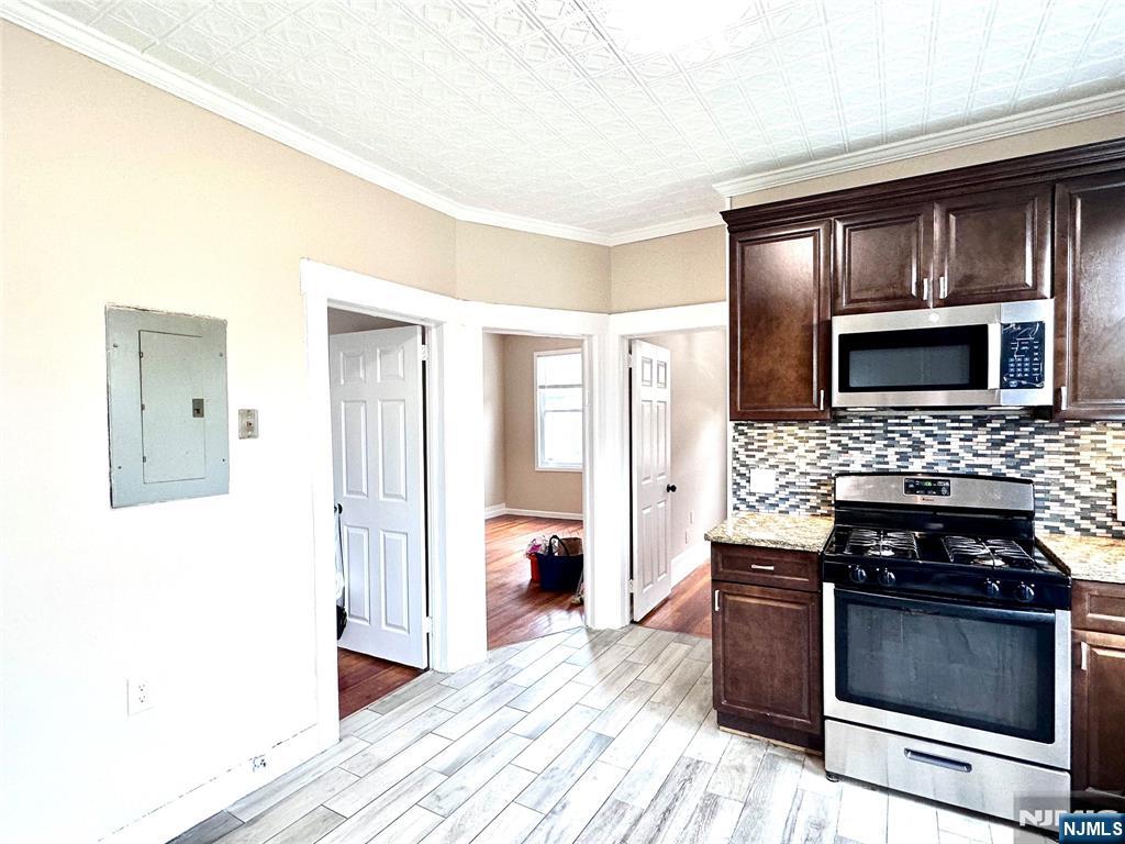25 Market Street 3 - Photo 4