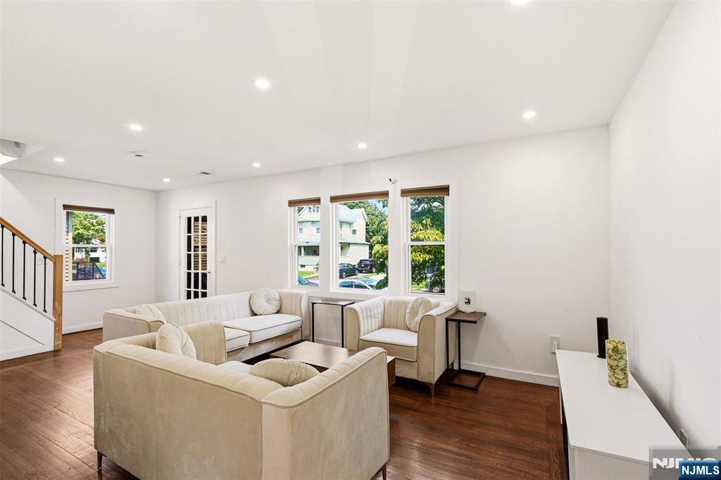 24 Anderson Avenue - Photo 3
