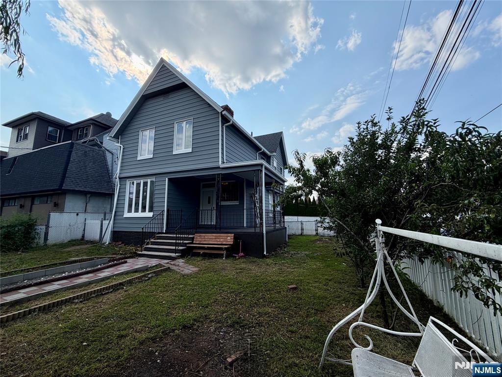 39 Pangborn Pl, Hackensack, NJ 07601