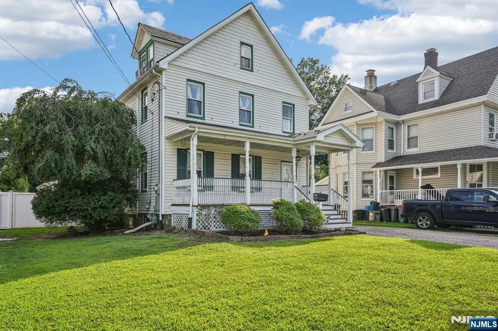 190 John Street - Photo 1