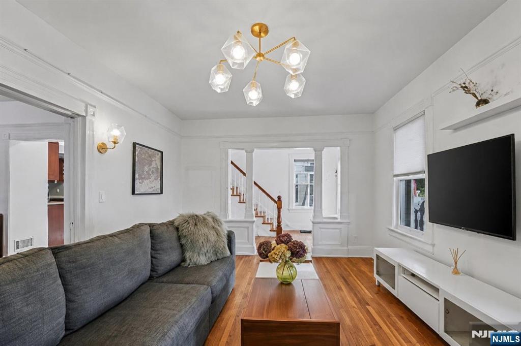 190 John Street - Photo 5