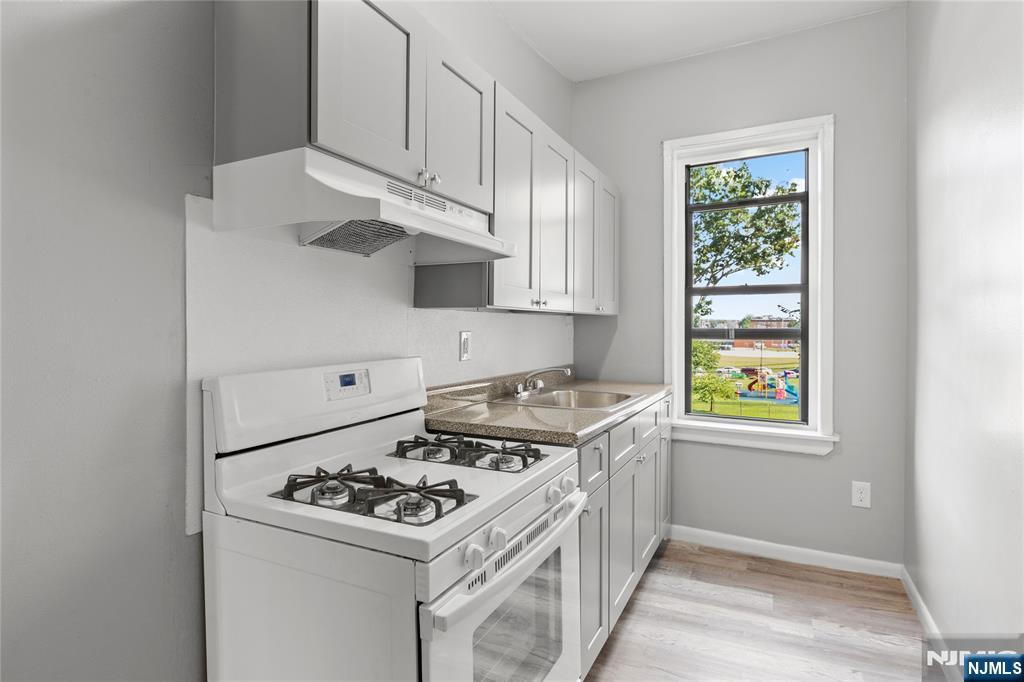 9 Monroe Street - Photo 4