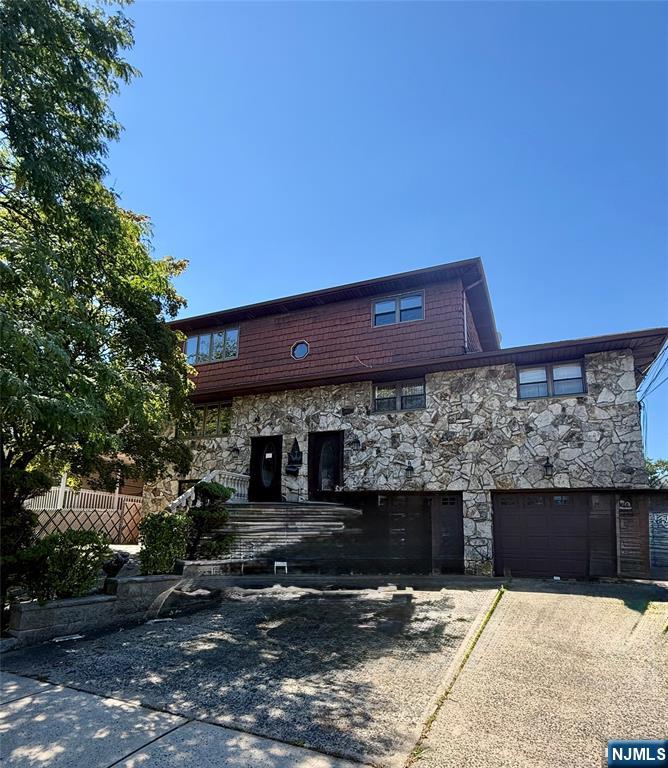 80 Lawrence Avenue 2 - Photo 1