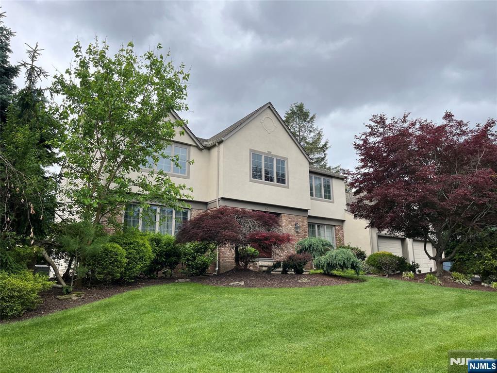 839 Hennigar Place - Photo 1