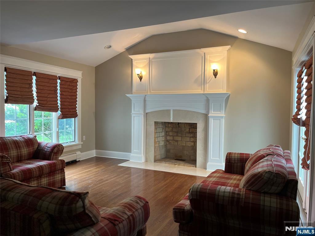 839 Hennigar Place - Photo 2