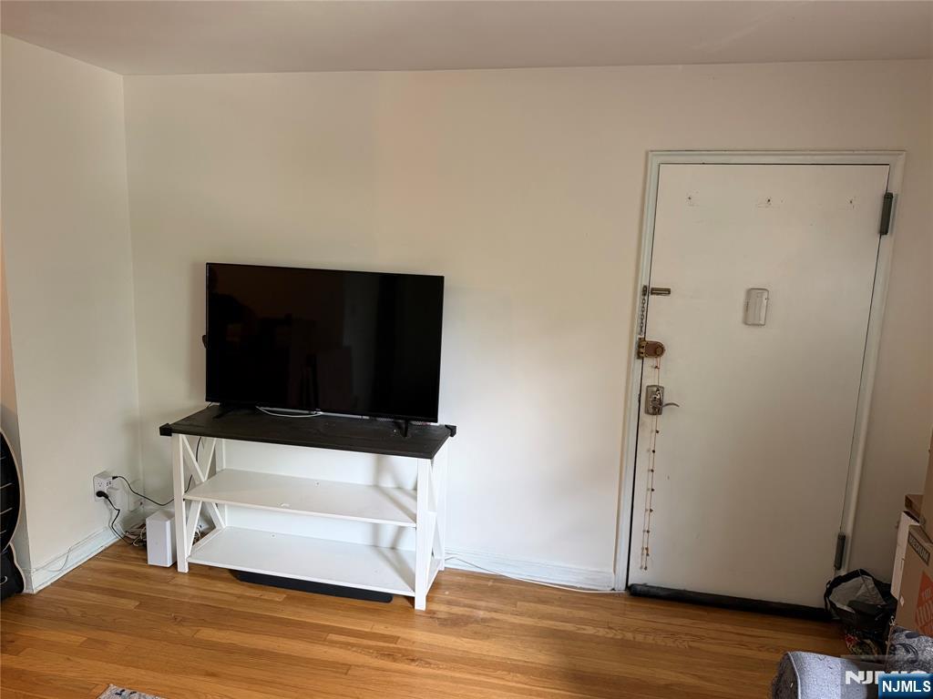 237 Johnson Avenue P6 - Photo 3