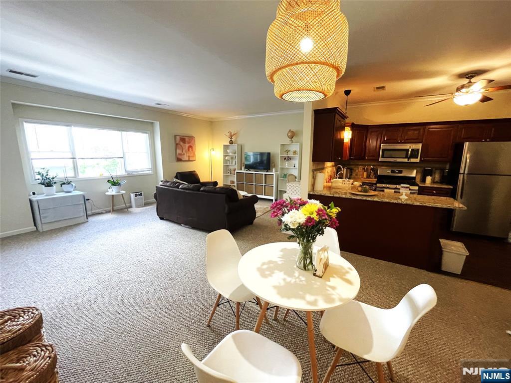485 Saddle River Road 18 - Photo 3