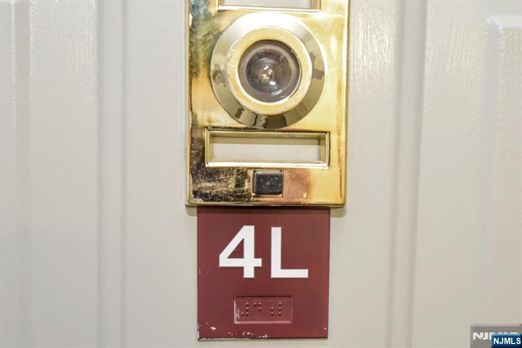 318 54th Street 4L - Photo 5