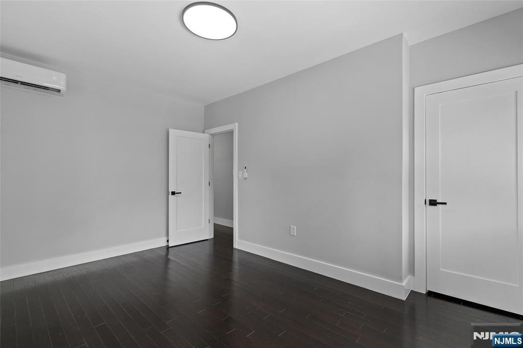 561 Grand Avenue 1 - Photo 5