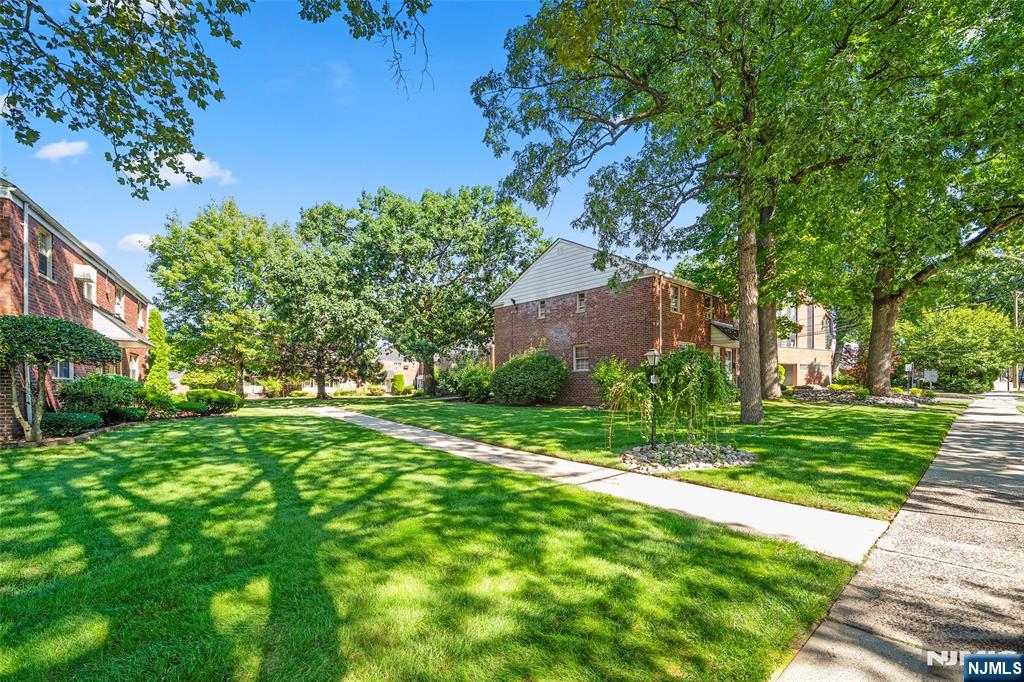 1267 Anderson Ave #32, Fort Lee, NJ 07024
