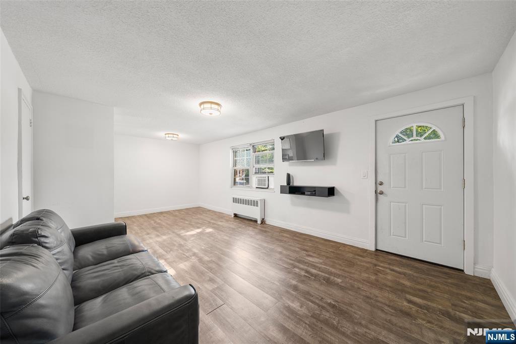 1267 Anderson Avenue 32 - Photo 5