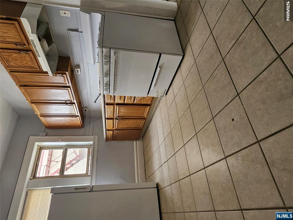 194 Davis Avenue 54 - Photo 5