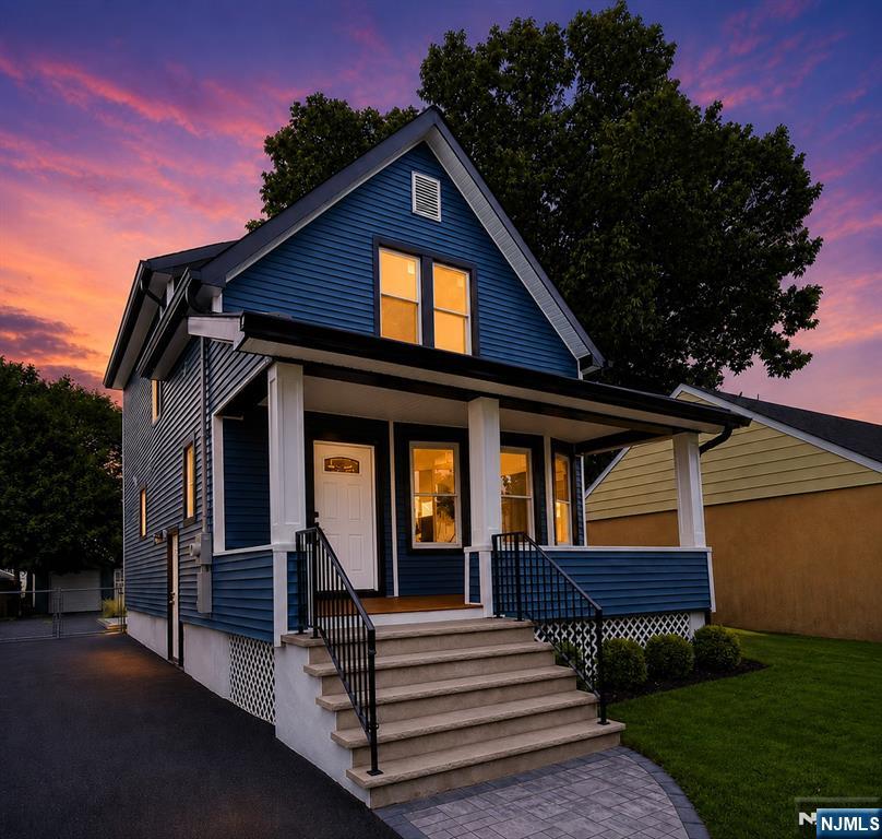 340 Watson Avenue - Photo 2