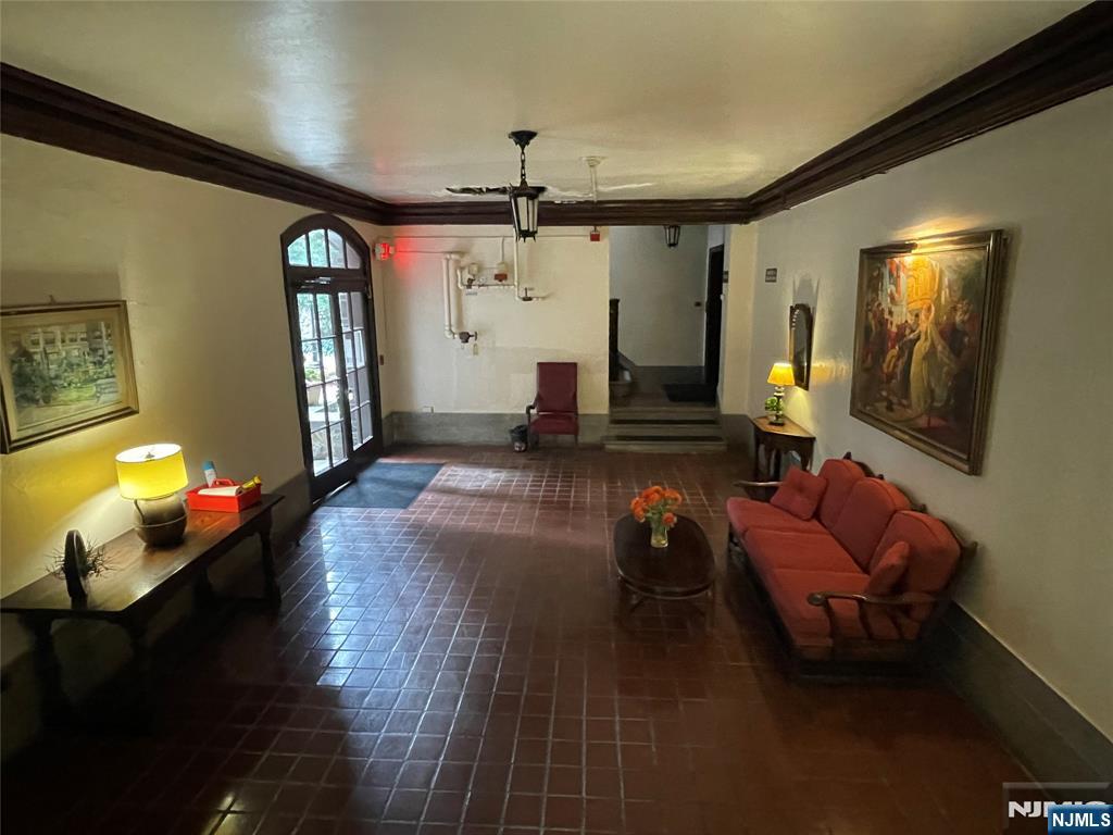 275 Engle St #G5, Englewood, NJ 07631