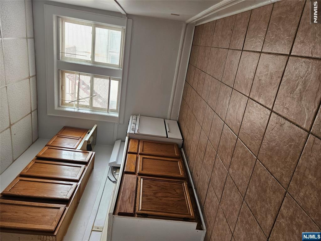 194 Davis Avenue 51 - Photo 5