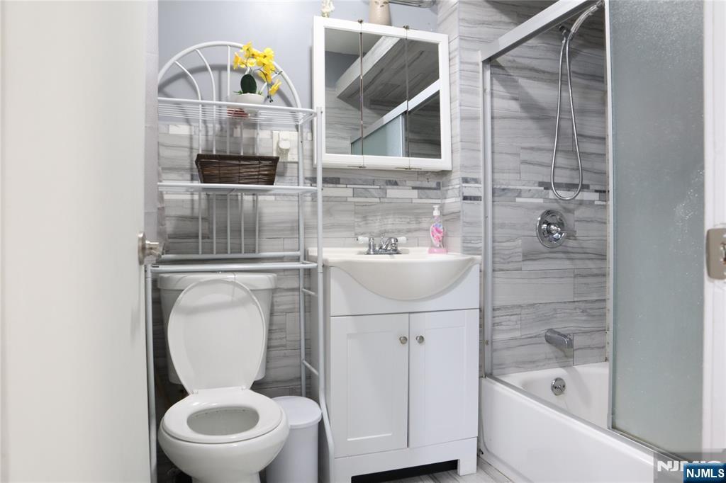 302 10th Street - Photo 5