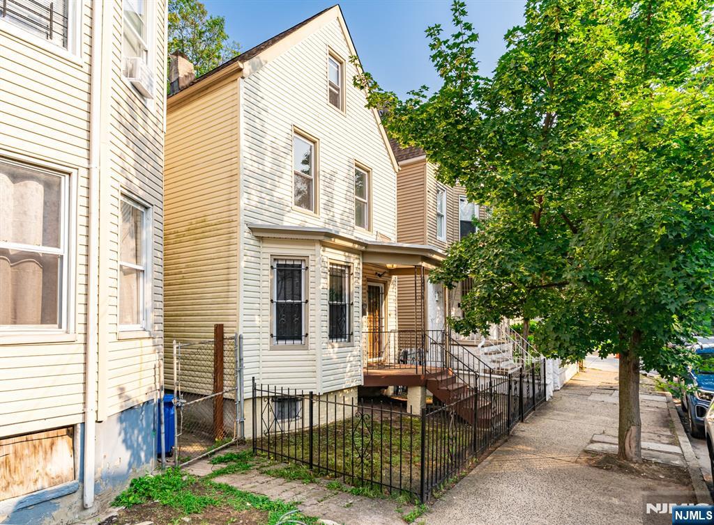 800 S 15th Street - Photo 2