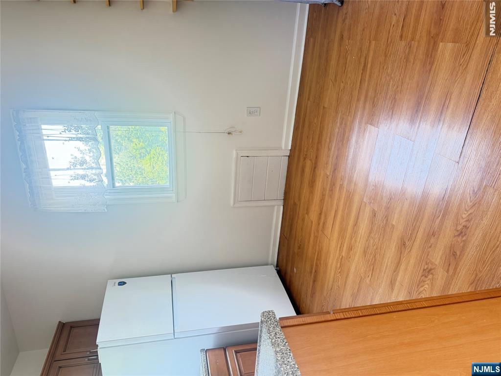 296 Berkeley Avenue - Photo 3